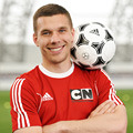 Poti fi tu cel care se antreneaza cu Podolski! Poti fi tu cel care se antreneaza cu Podolski!