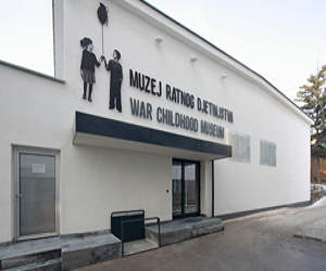 Muzeul Copilariei in Vreme de Razboi in premiera la Bucuresti