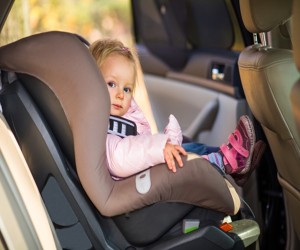 Scaunul auto pentru copii: sapte reguli simple pe care trebuie sa le respecti