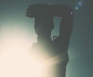 Un ham de motocoasa iti protejeaza spatele, in timpul activitatii indelungate!