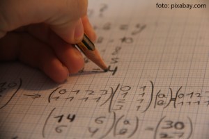 Discalculia: Cum pot fi ajutati elevii sa invate matematica mai usor