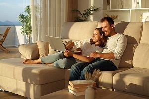 Cum alegi hainele pentru copii in era cumparaturilor online