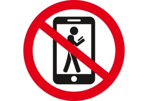 Interzicerea telefoanelor mobile in scoli: Masuri propuse in Danemarca si Austria