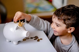 Planifica inteligent investitia in educatia copilului tau prin alternative financiare accesibile