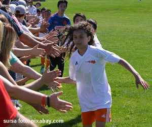 5 beneficii pe care le poate aduce practicarea sportului la copii