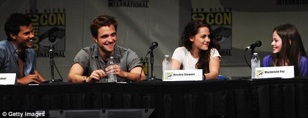 Robert Pattinson la conferinta de presa Comic-Con International 2012