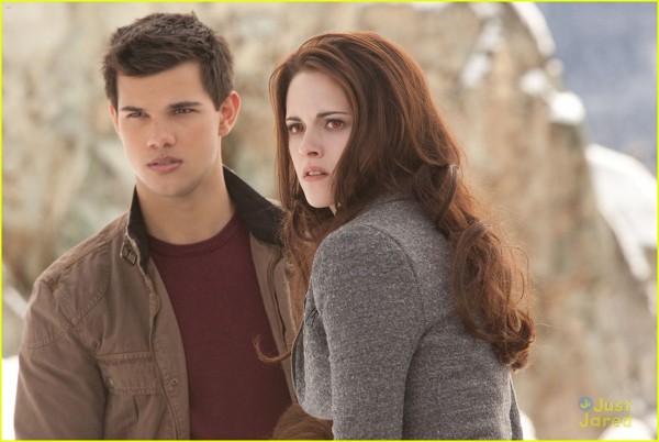 Bella si Jacob in Breaking Dawn 2