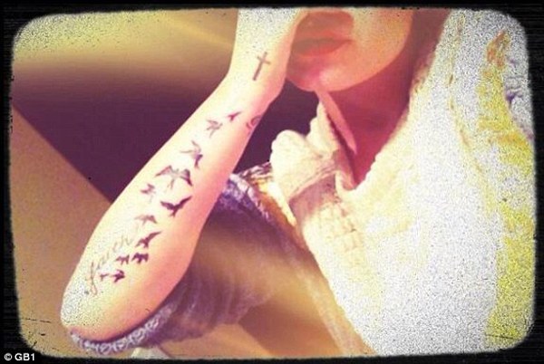 Demi Lovato si noul ei tatuaj