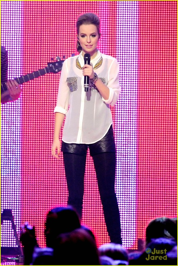 Bridgit Mendler pe scena Much Music’s 2012 Big Jingle