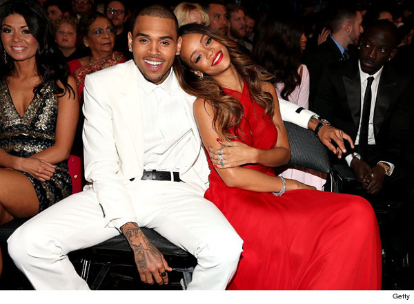Rihanna si Chris Brown la premiile Grammy