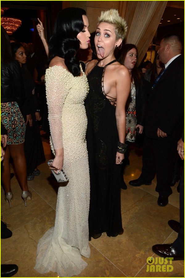 Miley Cyrus si Katy Perry