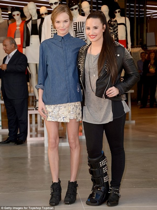 Demi Lovato si Kate Bosworth