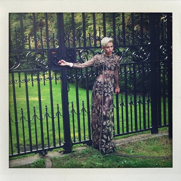 Miley fotografiata de Terry Richardson