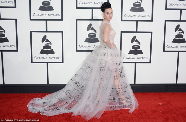 Katy Perry la premiile Grammy 2014
