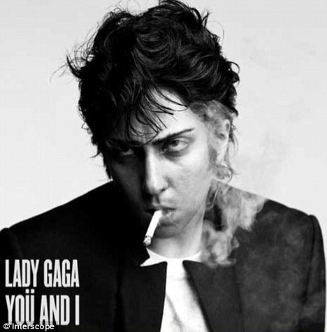 Lady Gaga, poza pentru promovarea single-ului "You And I"