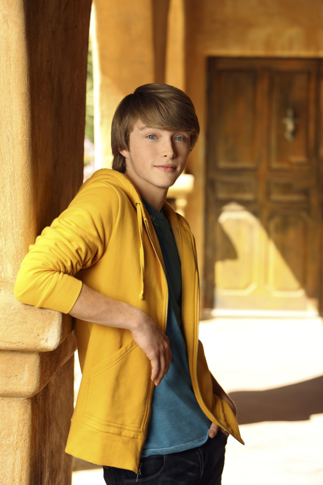 Sterling Knight - pictorial