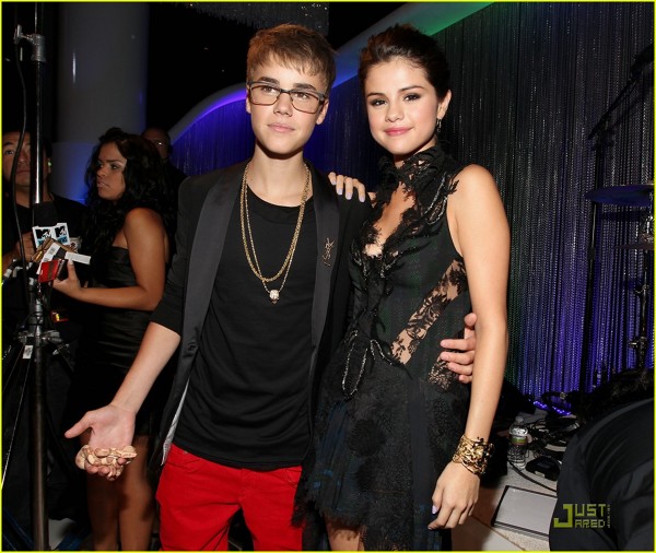 Selena Gomez si Justin Bieber la MTV 2011