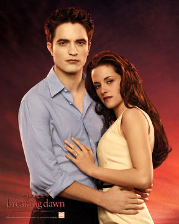Realizare clamă Librărie  Bella Swan si Edward Cullen in Breaking Dawn - poze Kristen Stewa