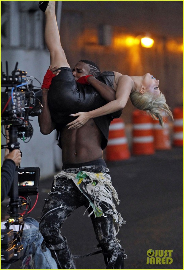 Lady Gaga, videoclip "Marry the night"