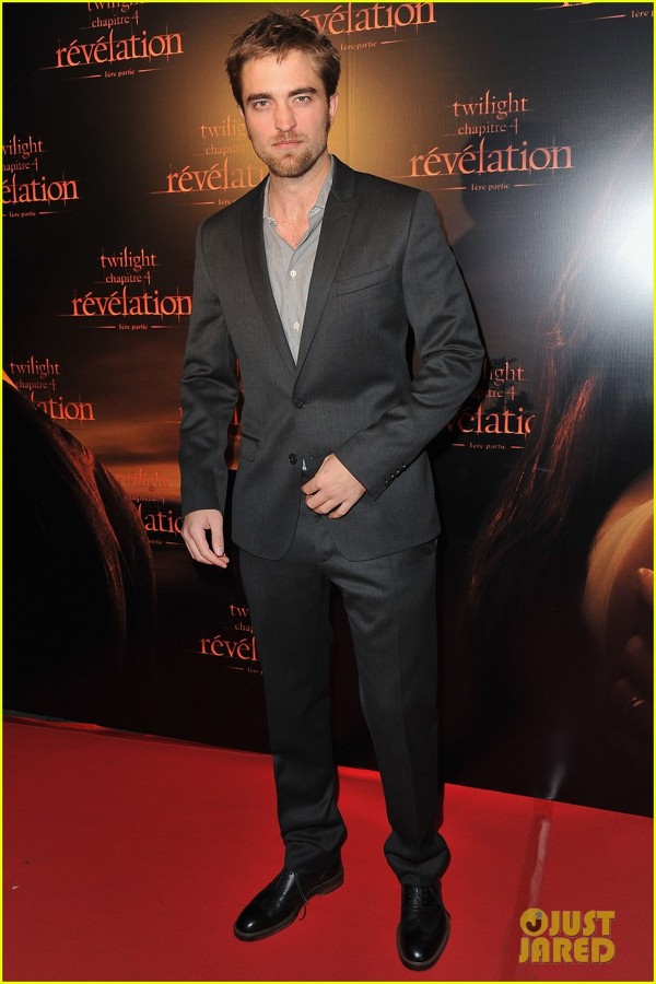 Robert Pattinson  la premiera filmului Breaking Dawn