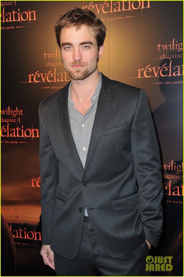 Robert Pattinson  la premiera filmului "Breaking Dawn"