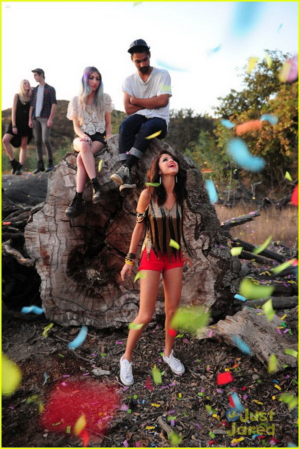 La filmarile videoclipului "Hit the lights"