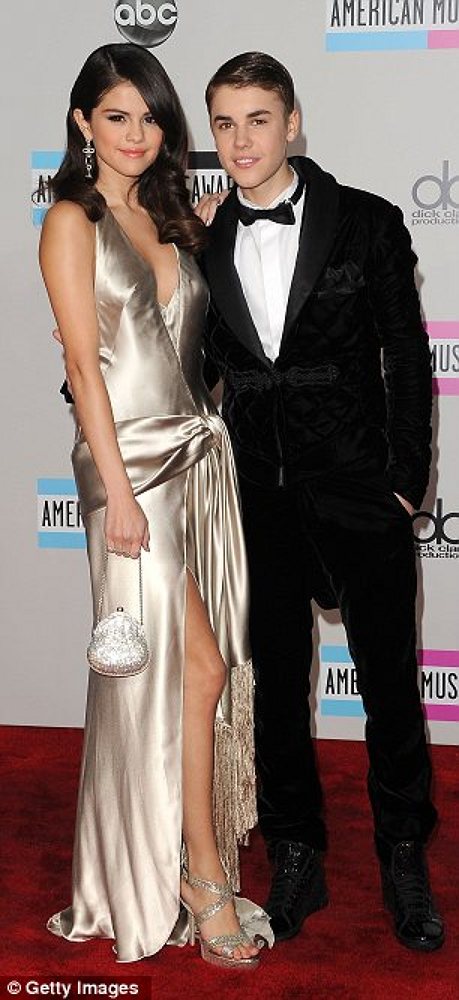 Selena Gomez si Justin Bieber la premiile AMA