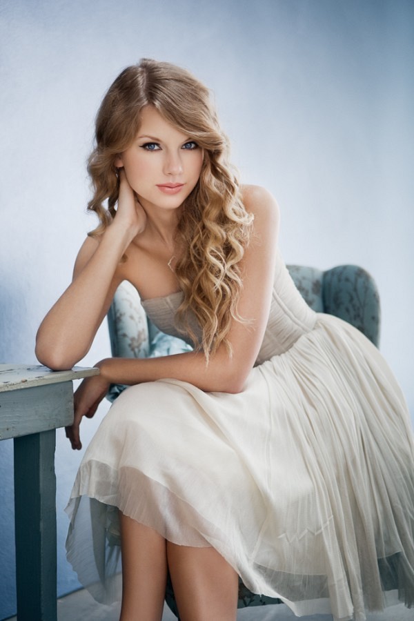 La multi ani, Taylor Swift!