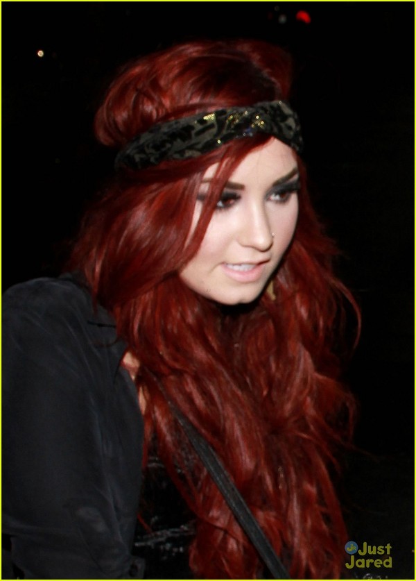 Close up cu Demi Lovato