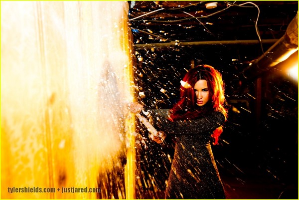 Demi Lovato sparge un geam