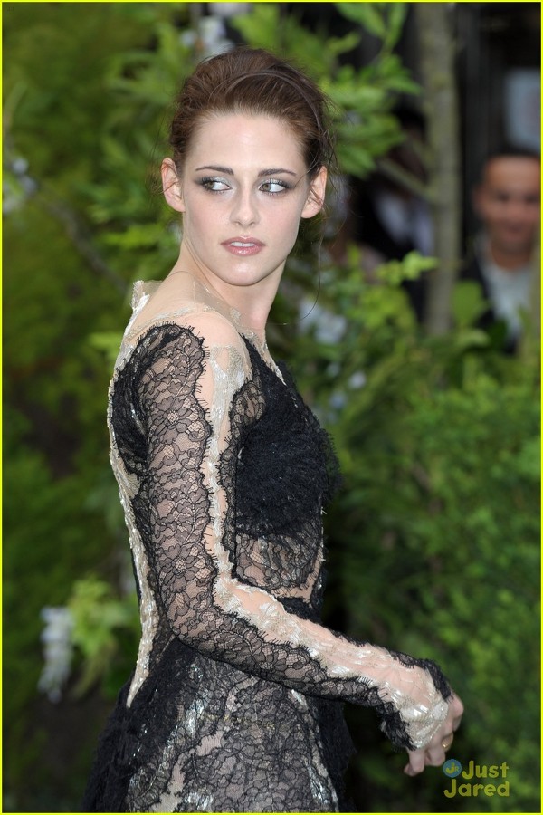 Alba ca Zapada la premiera filmului "Snow White and the Huntsman"