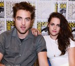 Kristen Stewart si Robert Pattinson la  Comic-Con International 2012