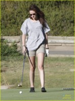 Kristen Stewart joaca golf
