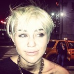 Miley e mandra de noua ei tunsoare!