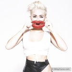 Miley Cyrus e haioasa