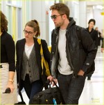 Robert Pattinson si Kristen Stewart pe aeroportul JFK
