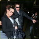 Robert Pattinson si Kristen Stewart pe aeroportul din New York