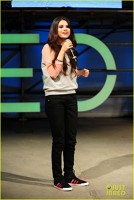 Selena Gomez la prezentarea colectiei Adidas Neo