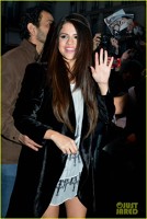 Selena Gomez a ajuns la Paris