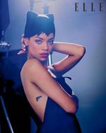 Rihanna a pozat pentru revista Elle