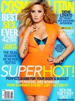 Demi Lovato pe coperta revistei 