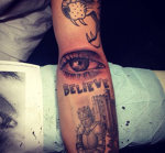 Justin Bieber are un nou tatuaj