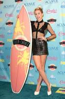 Miley Cyrus a castigat un premiu la Teen Choice Awards 2013