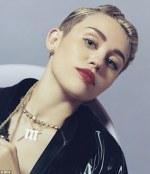 Miley Cyrus pozeaza pentru albumul Bangerz