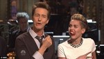 Miley Cyrus si Edward Norton