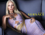 Lady Gaga este imaginea Versace
