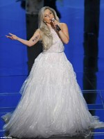 Lady Gaga pe scena la Oscars 2015