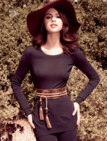 Selena Gomez, pictorial pentru revista Elle