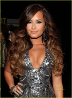 Demi Lovato pe covorul rosu VMA