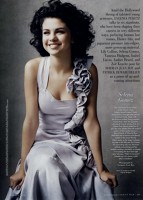 Selena Gomez in reviste de moda